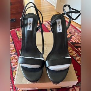 Steve Madden Justify black platform stiletto heels Sz 10